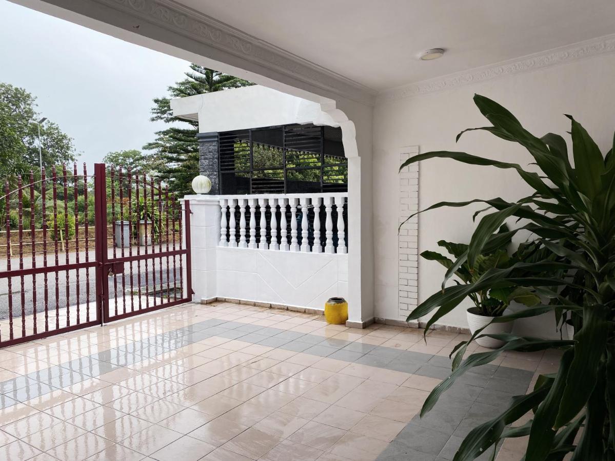 Hinggap Cendana Villa มาไซ ภายนอก รูปภาพ